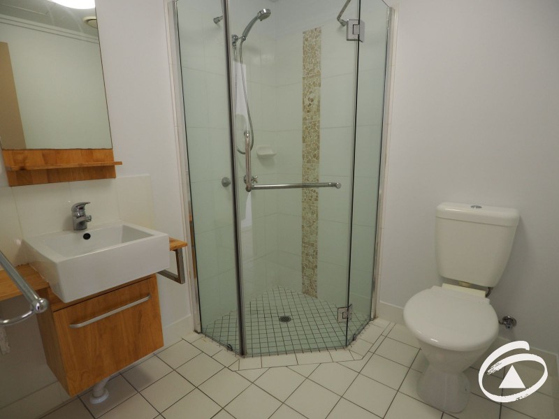 323/22 Ward Street, Mooroobool QLD 4870