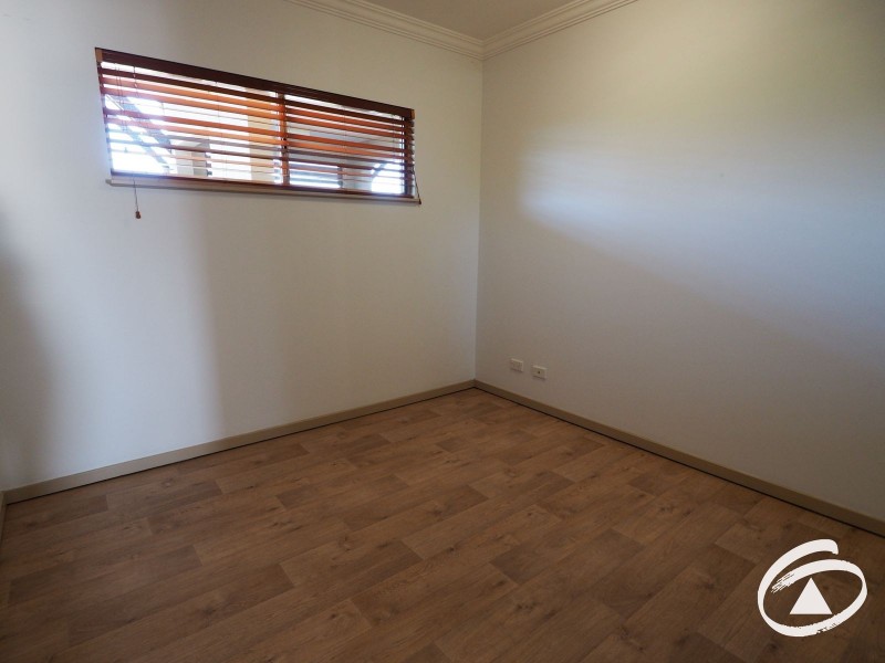 323/22 Ward Street, Mooroobool QLD 4870