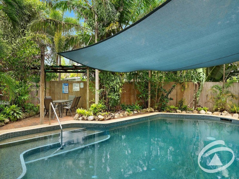 2/21 Poinciana Street, Holloways Beach QLD 4878