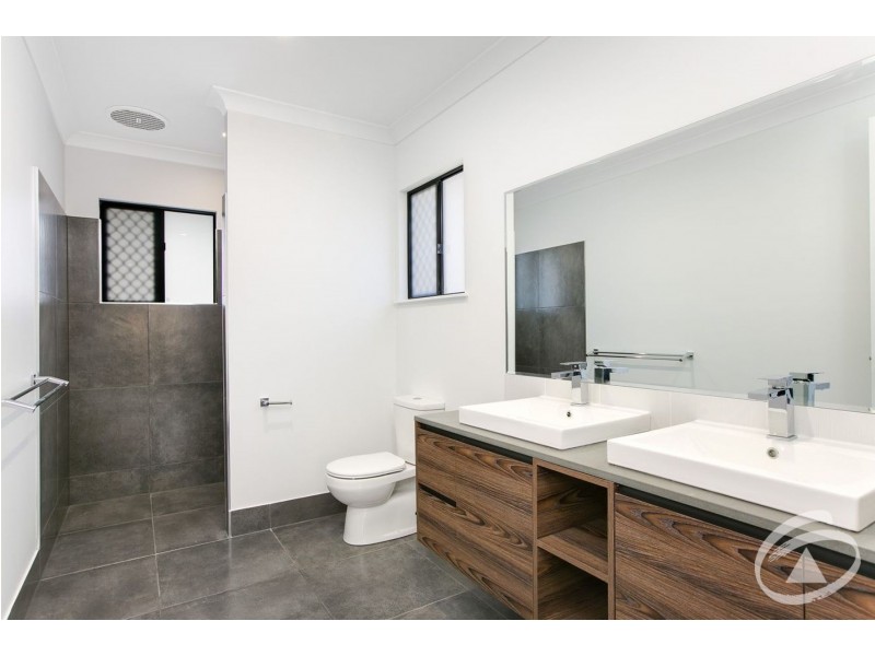 11 Elderberry Avenue, Bentley Park QLD 4869