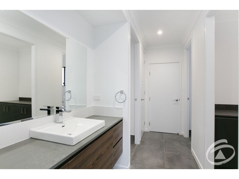 11 Elderberry Avenue, Bentley Park QLD 4869