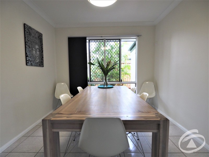 2 Ginger Close, Redlynch QLD 4870