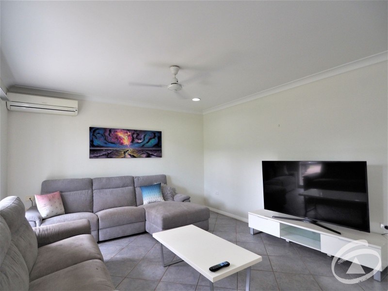 2 Ginger Close, Redlynch QLD 4870