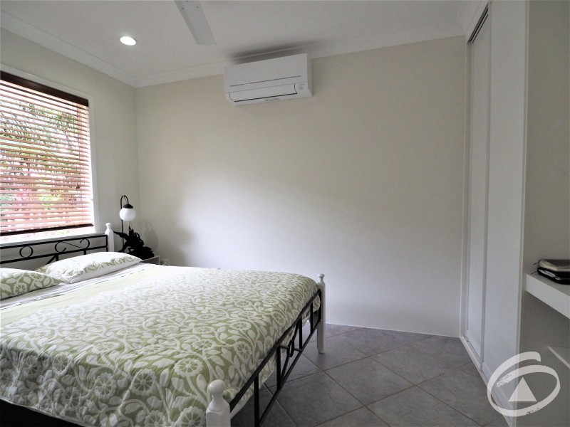 2 Ginger Close, Redlynch QLD 4870