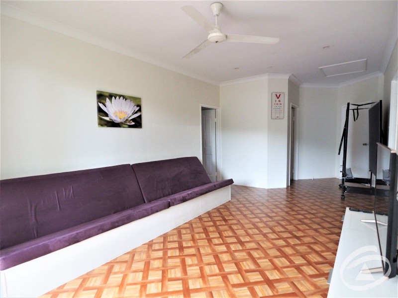 2 Ginger Close, Redlynch QLD 4870