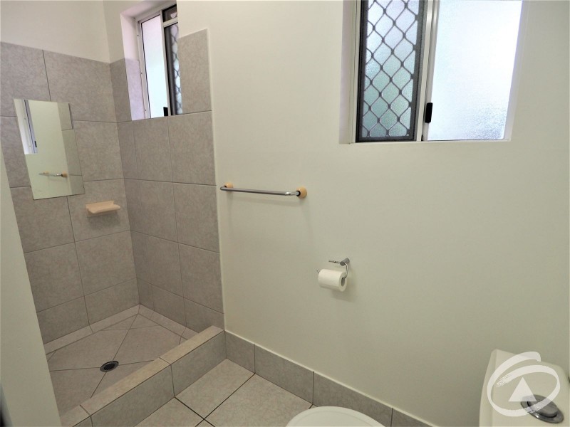 2 Ginger Close, Redlynch QLD 4870