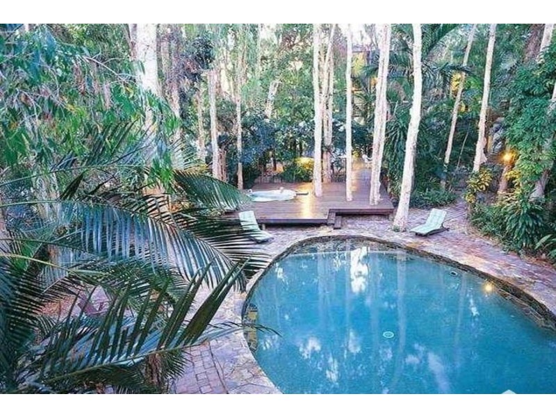 11/10-14 Amphora Street, Palm Cove QLD 4879