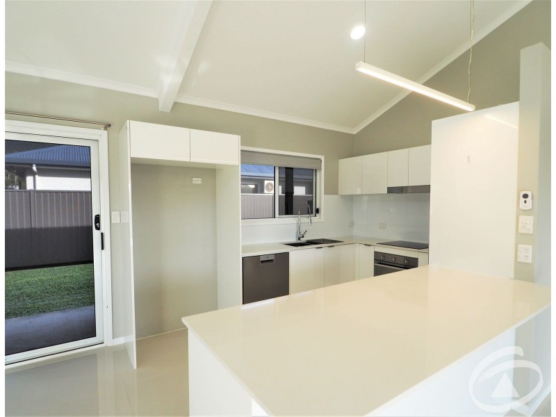 1 Kirsten Close, Woree QLD 4868