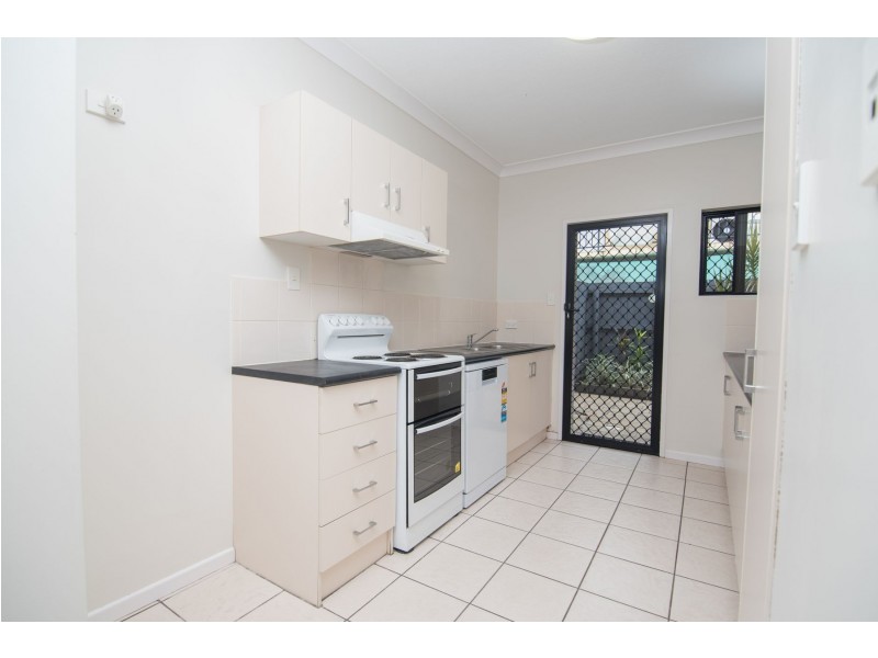 18/3-9 Stratford Parade, Stratford QLD 4870