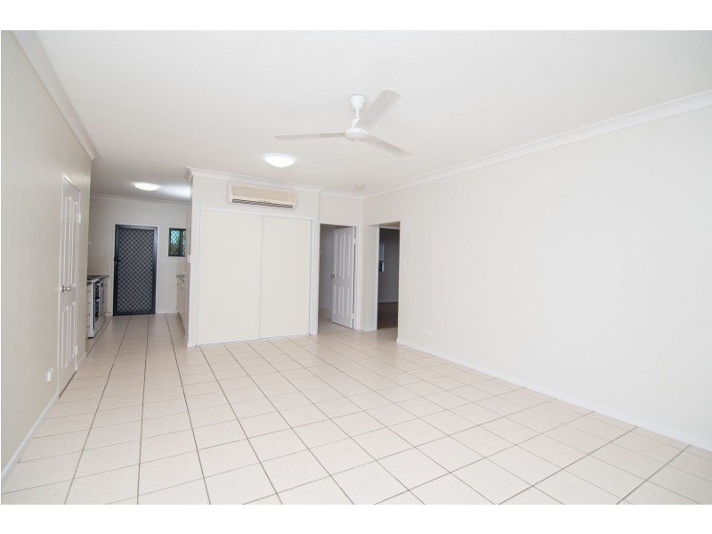 18/3-9 Stratford Parade, Stratford QLD 4870