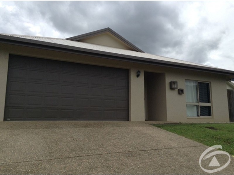 24 Roderick Street, Bentley Park QLD 4869