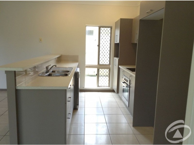 24 Roderick Street, Bentley Park QLD 4869