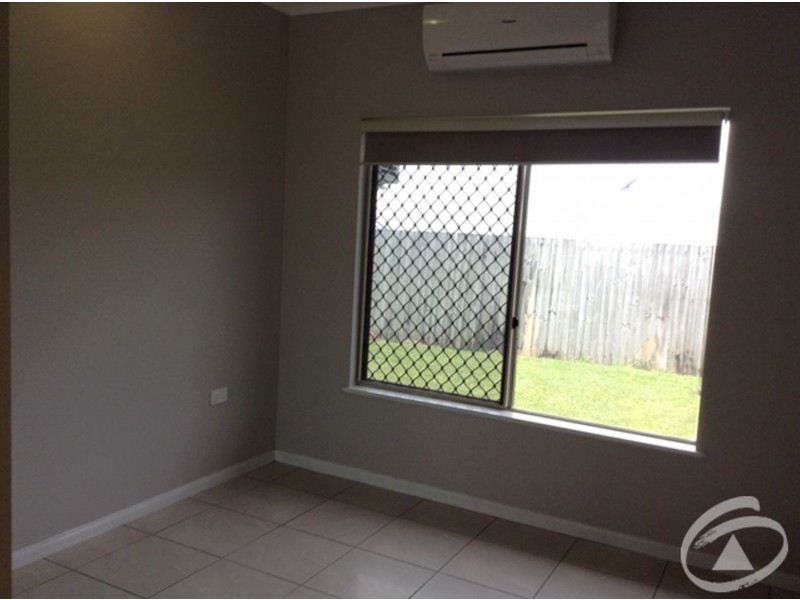 24 Roderick Street, Bentley Park QLD 4869