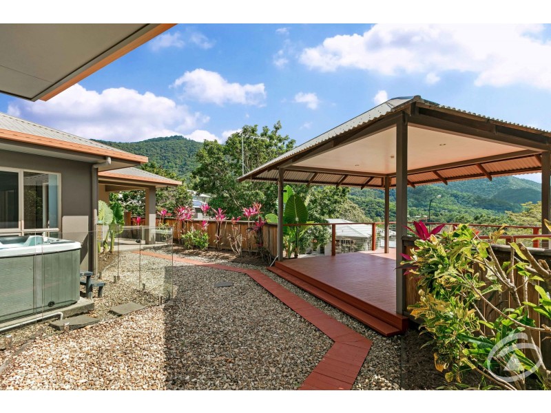 10 McColl Close, Redlynch QLD 4870