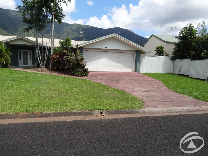19 Satinash Close, Redlynch QLD 4870