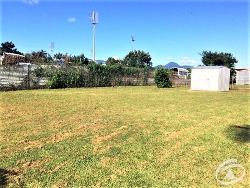 52 Dalton Street, Westcourt QLD 4870