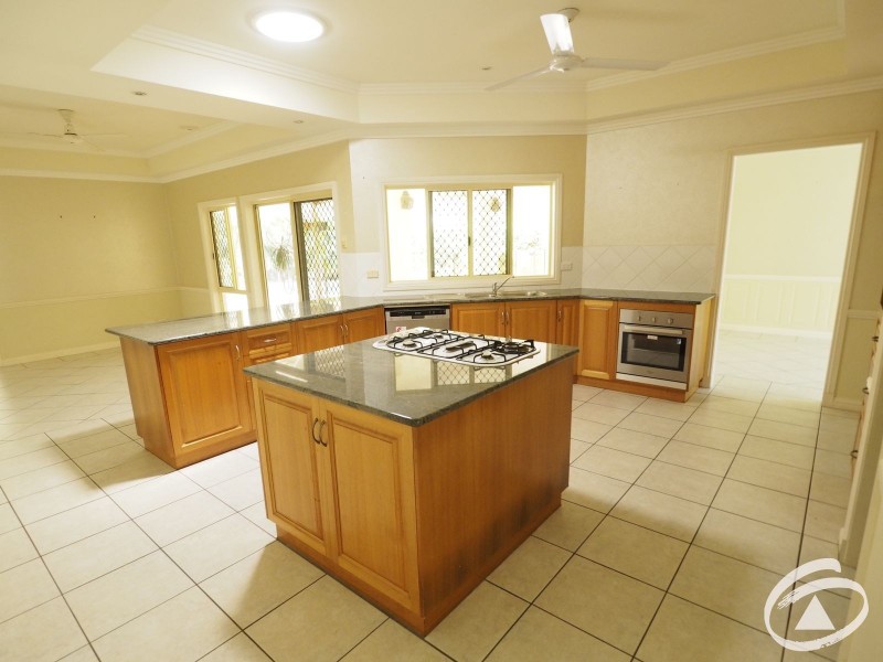 13 Stratford Chase, Stratford QLD 4870