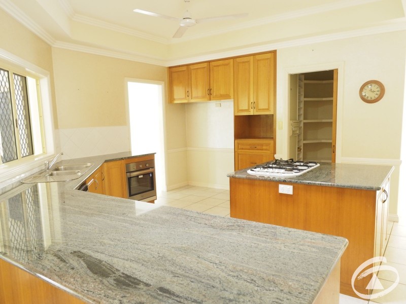 13 Stratford Chase, Stratford QLD 4870