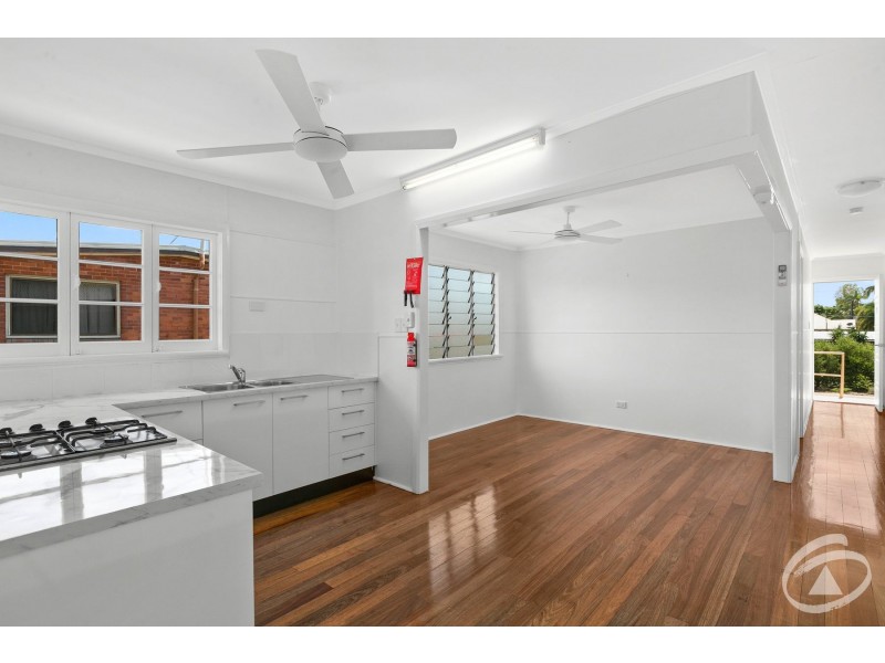 2/235 Aumuller Street, Westcourt QLD 4870