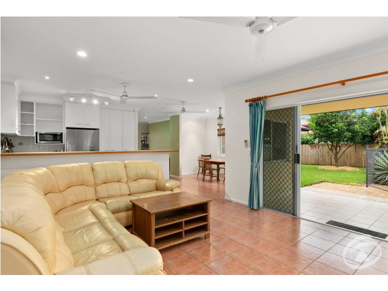 4 Koonya Close, Kewarra Beach QLD 4879