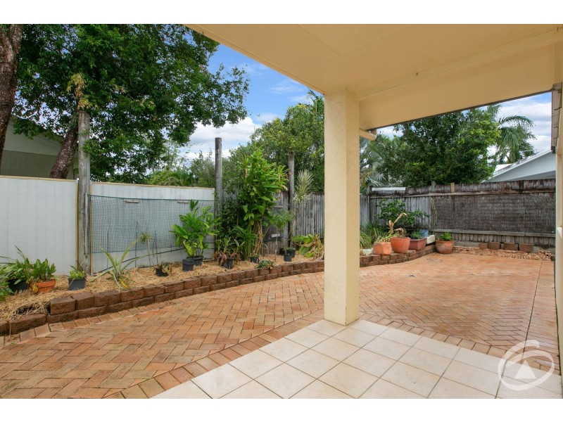 4 Koonya Close, Kewarra Beach QLD 4879