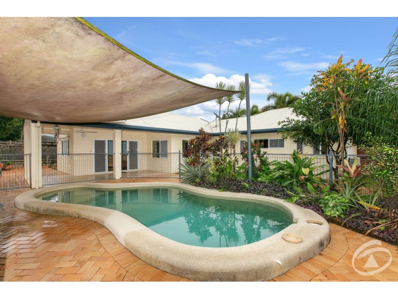 4 Koonya Close, Kewarra Beach QLD 4879