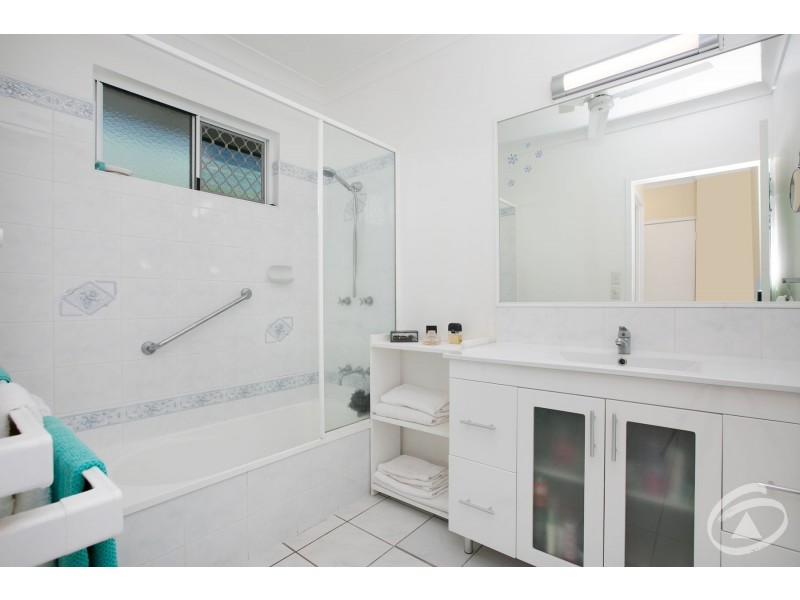 28 Dolphin Close, Kewarra Beach QLD 4879
