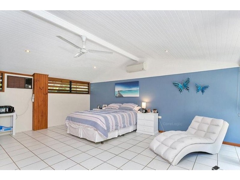 54 Terebra Street, Palm Cove QLD 4879