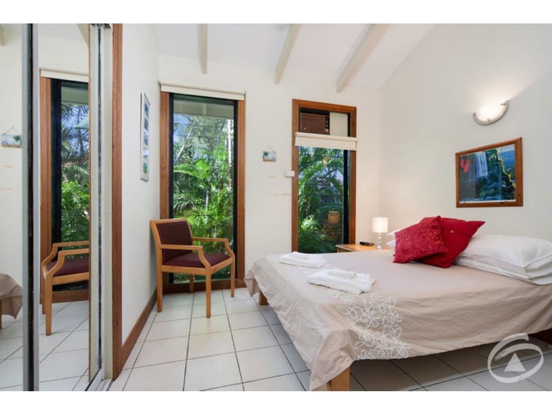54 Terebra Street, Palm Cove QLD 4879