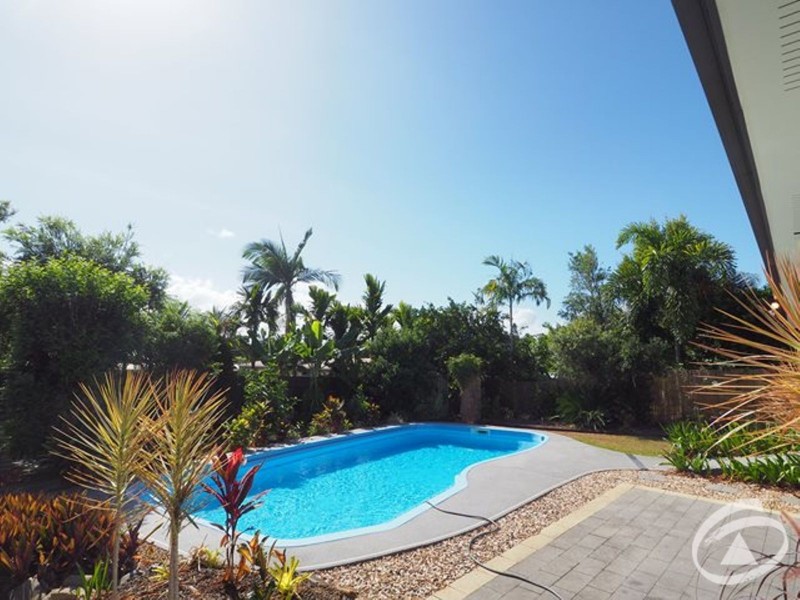 10 Ponticello Street, Whitfield QLD 4870