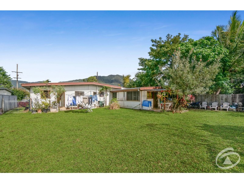 444 McCoombe Street, Mooroobool QLD 4870