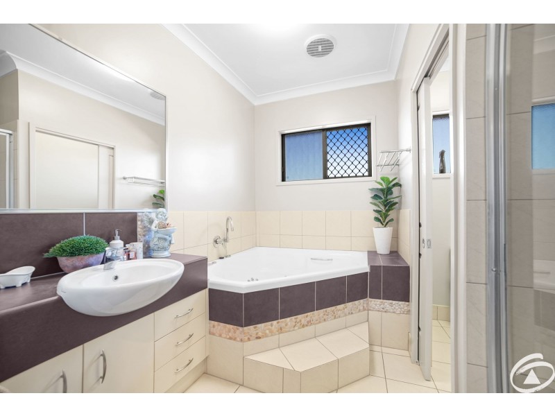 11 Gadaloff Close, Gordonvale QLD 4865