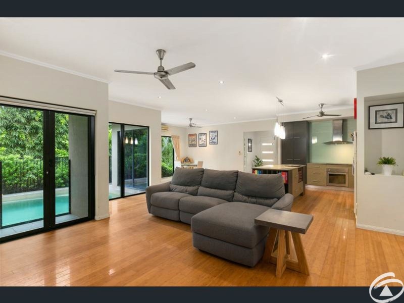 3 Ellie Banning Close, Redlynch QLD 4870