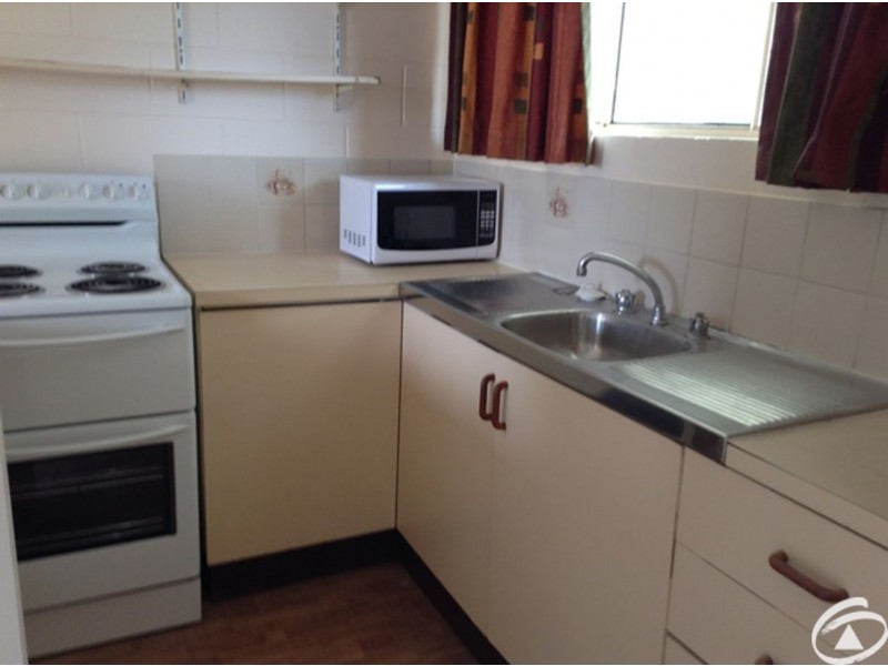 24/215 McLeod Street, Cairns North QLD 4870