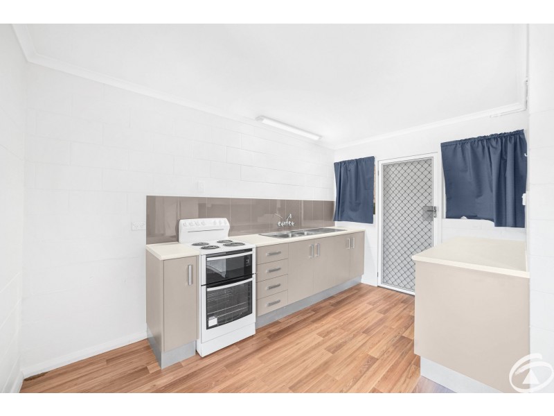 2/40-44 Dalton Street, Westcourt QLD 4870