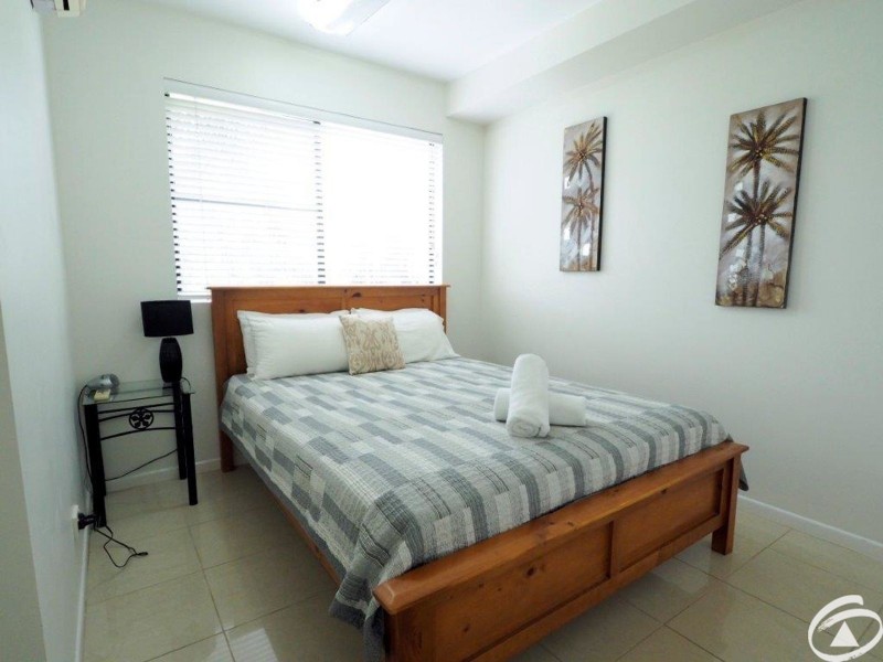 6/349-351 Lake Street, Cairns North QLD 4870