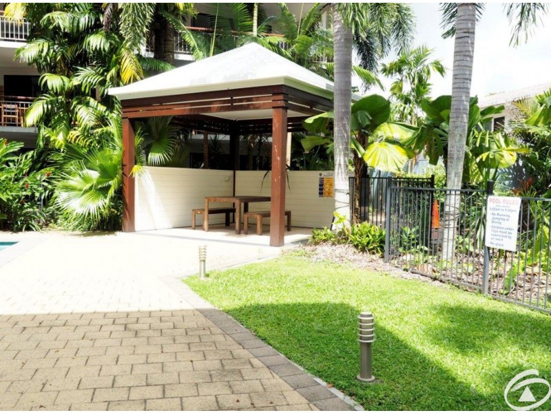 6/349-351 Lake Street, Cairns North QLD 4870