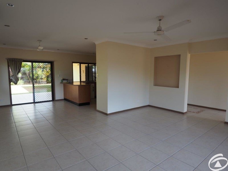 23 Larsen Road, Redlynch QLD 4870