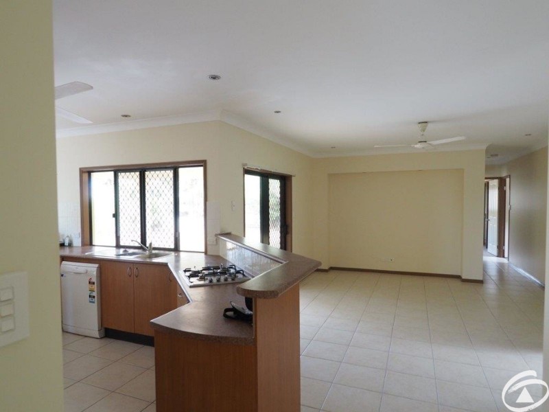 23 Larsen Road, Redlynch QLD 4870