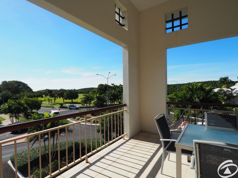 10/349-351 Lake Street, Cairns North QLD 4870