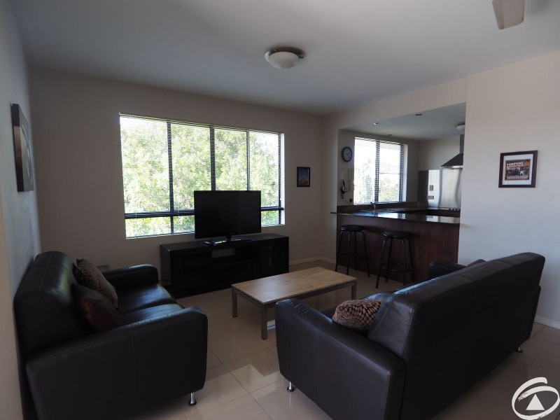 10/349-351 Lake Street, Cairns North QLD 4870