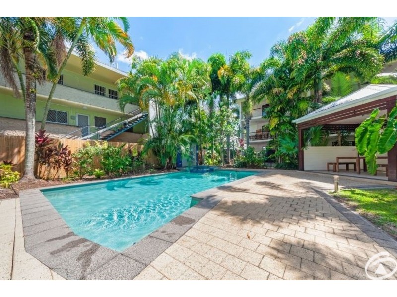 10/349-351 Lake Street, Cairns North QLD 4870