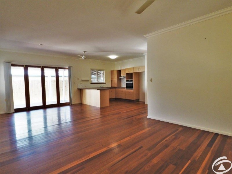 14 Sherwood Close, Brinsmead QLD 4870