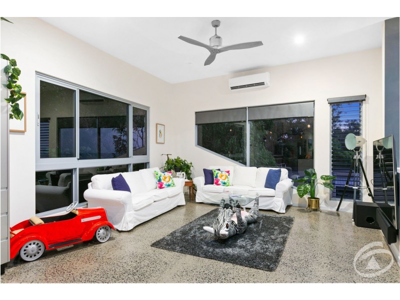 27/9 Savaii Close, Palm Cove QLD 4879