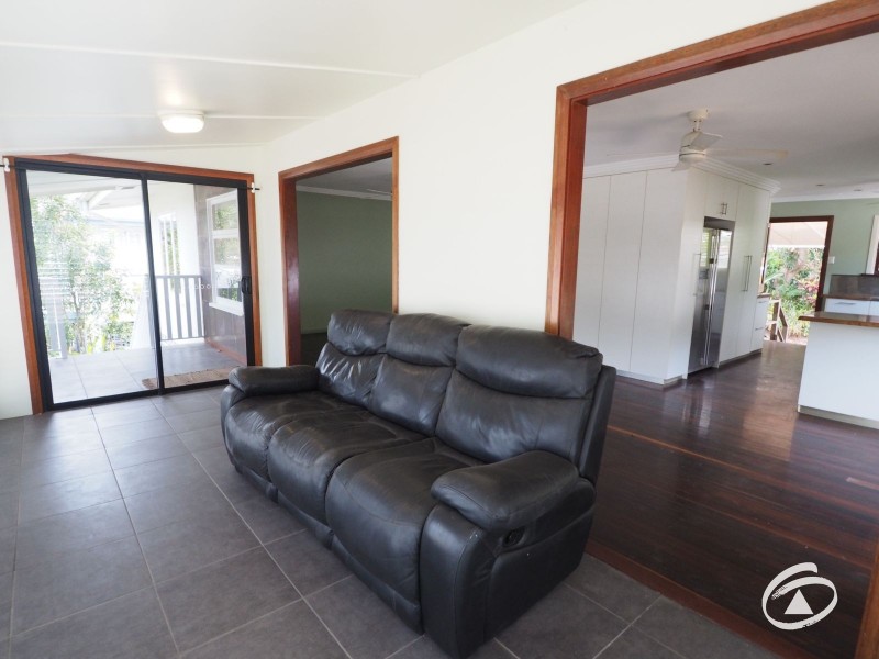 7 Bradford Street, Whitfield QLD 4870