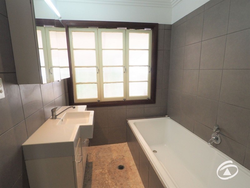 7 Bradford Street, Whitfield QLD 4870