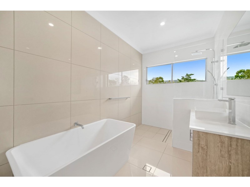 25 Propeller Court, Trinity Beach QLD 4879
