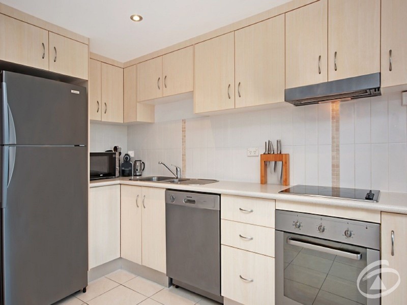 10/6 James Street, Cairns North QLD 4870
