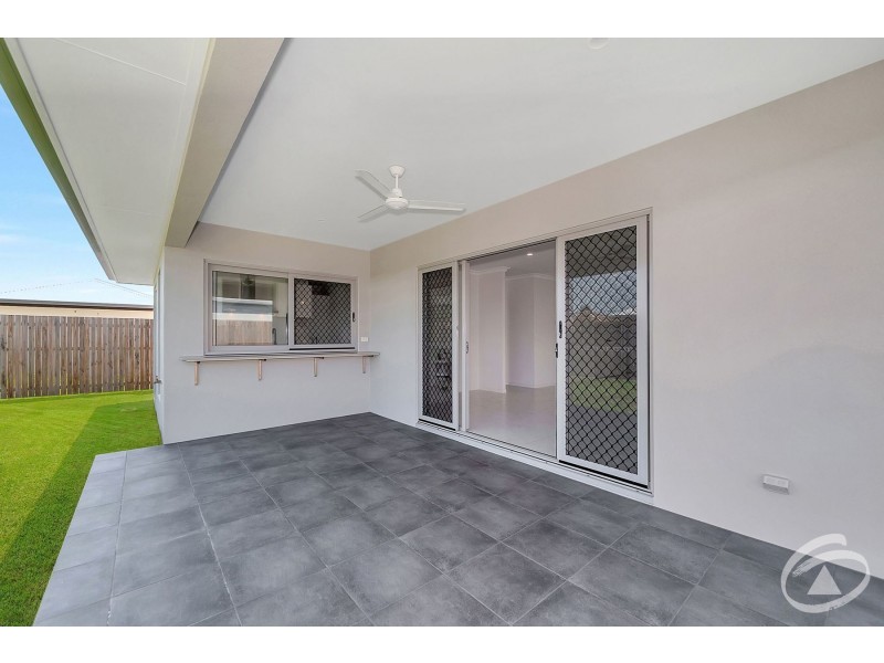 30  Master Circuit, Trinity Beach QLD 4879