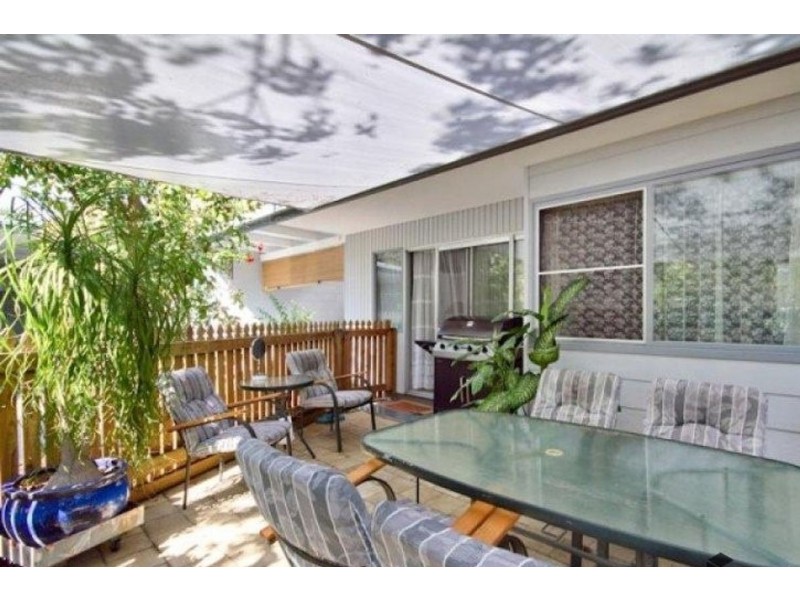 32 Anderson Street, Trinity Beach QLD 4879